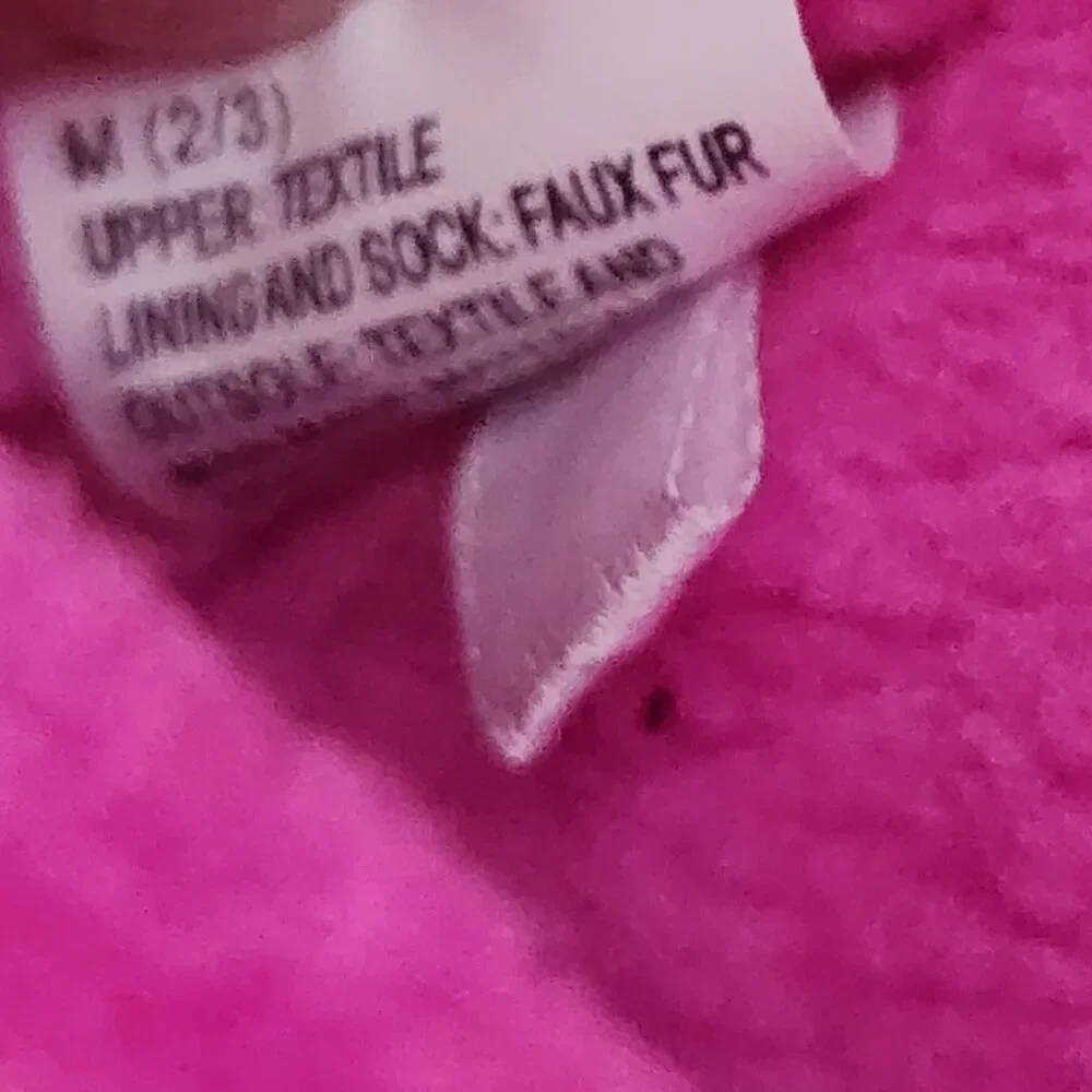 Wondershop at Target Kids Pink Faux Fur Lined Cushion Charlie Slipper Size M 2-3